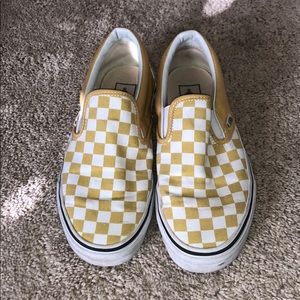 Vans Low Top Yellow Checkered Women’s 8.5